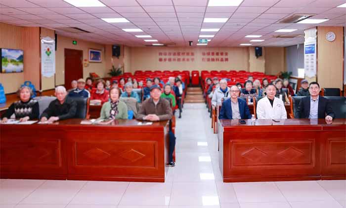 <b>�ػ����� ��ͷ���ȴ��� | ҽԺ�ٰ�ذ����Ͽ�Э��֯ί��Ա��������</b>